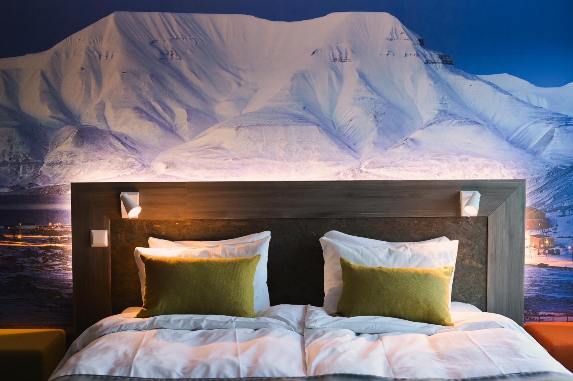 Svalbard Hotell | Polfareren Longyearbyen Exterior foto